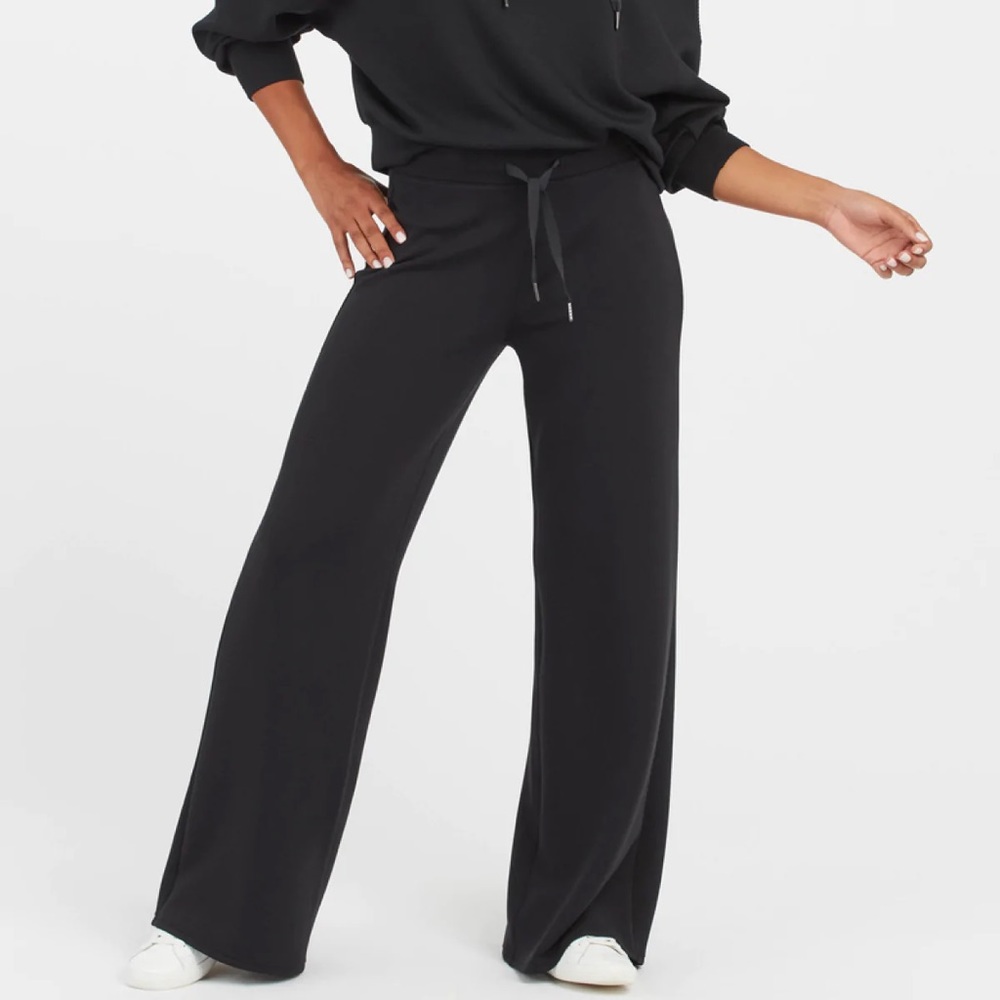 Spanx AirEssentials wide leg lounge sweatpants in black